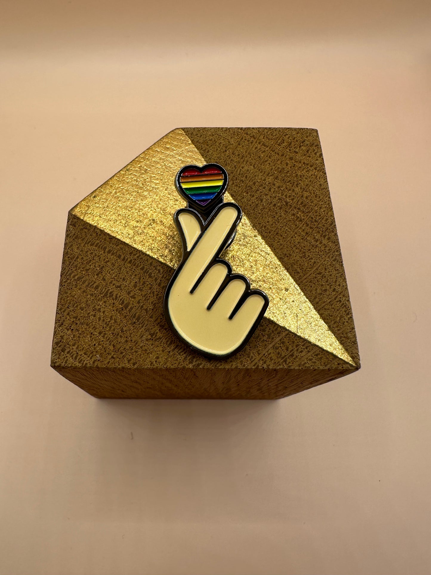 Love you Rainbow Pin's