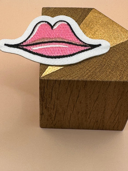 Bouche Girly Only