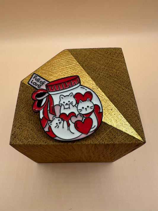 Chat full of love Pin's