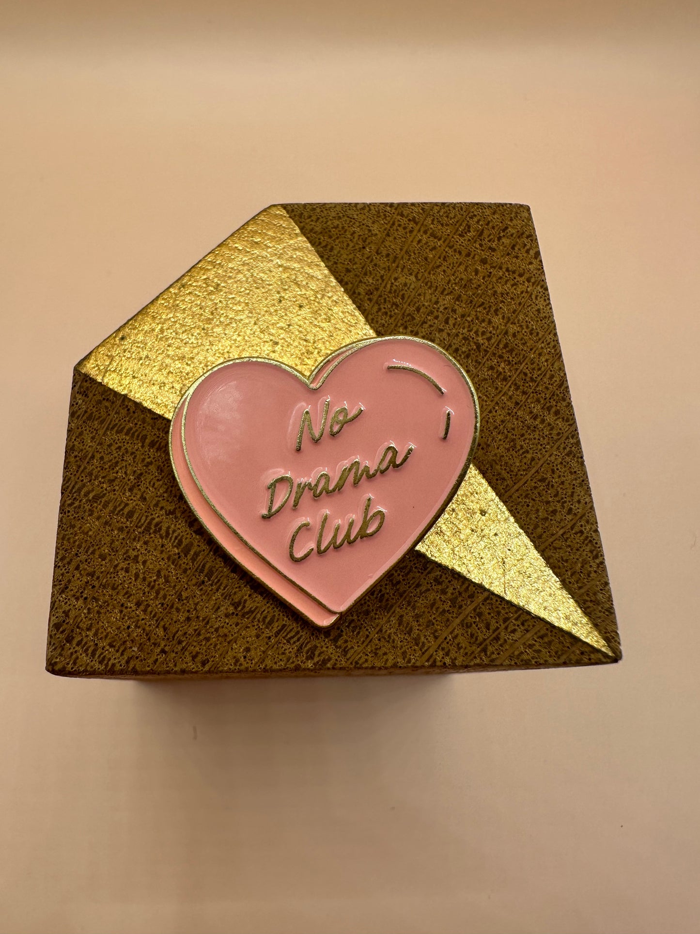 No drama club Pin's
